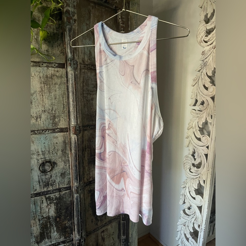 ❗️SOLD❗️Old Navy Racerback Marble Tank